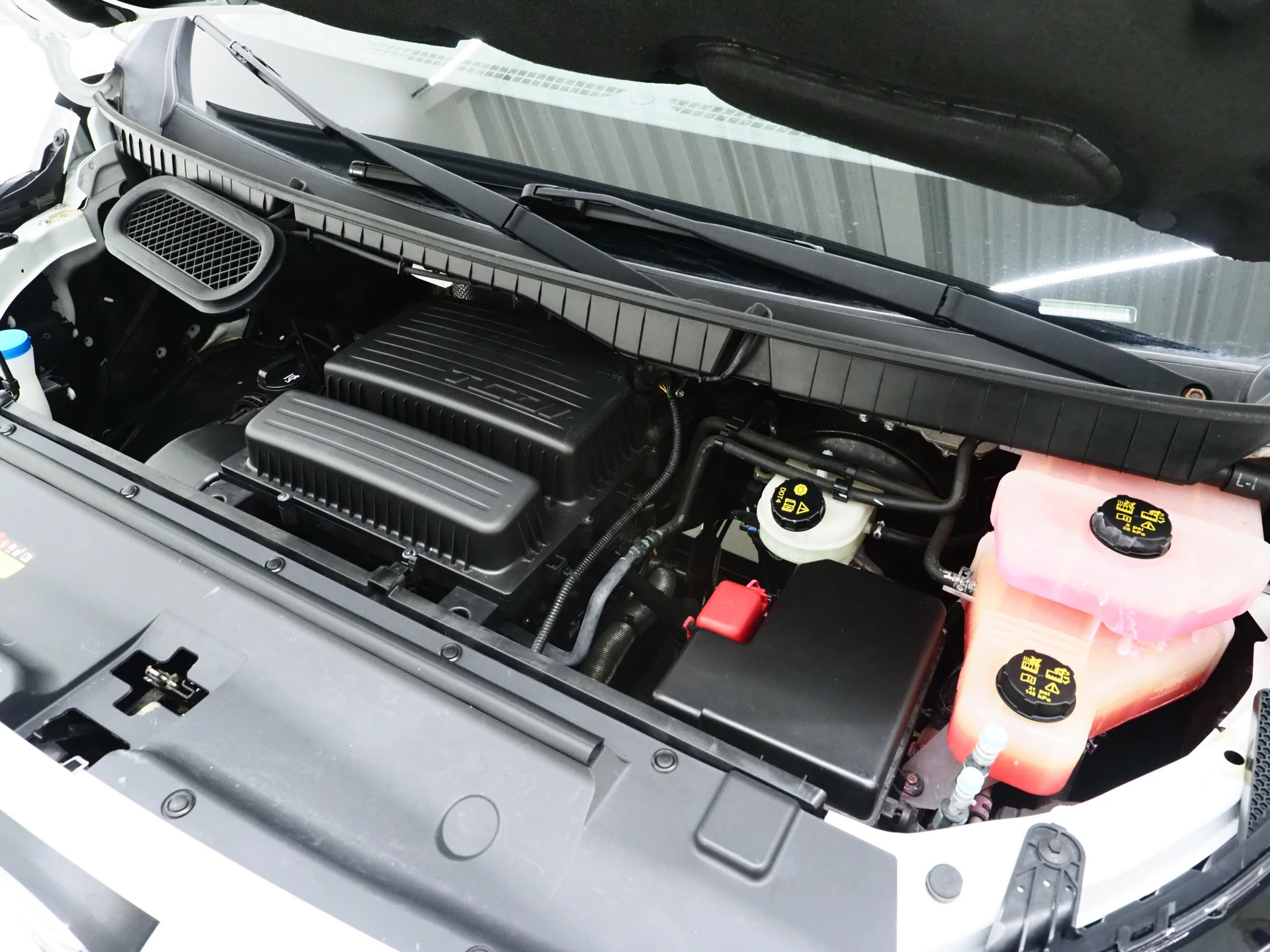 Hoofdafbeelding Maxus Deliver9