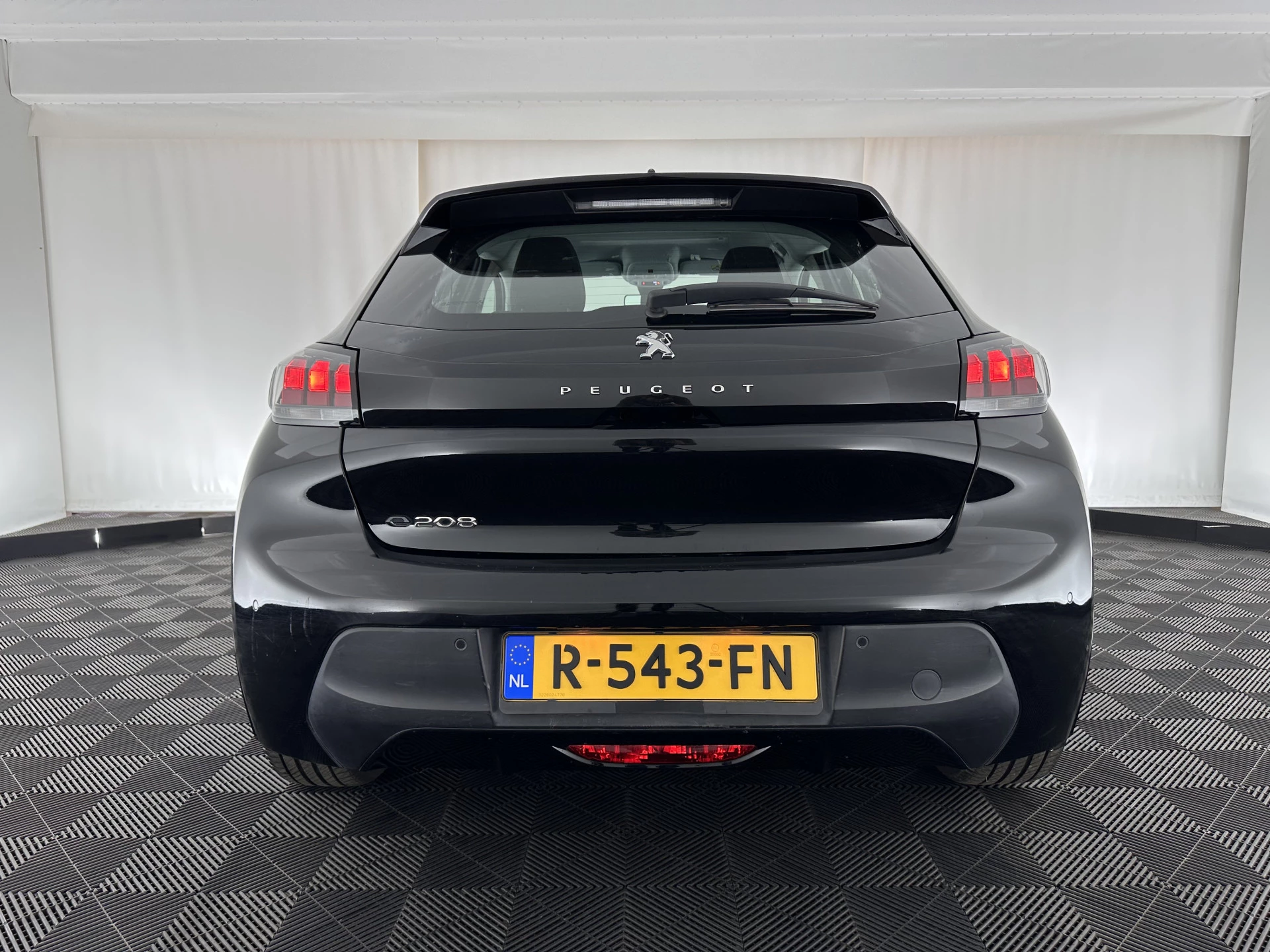 Hoofdafbeelding Peugeot e-208