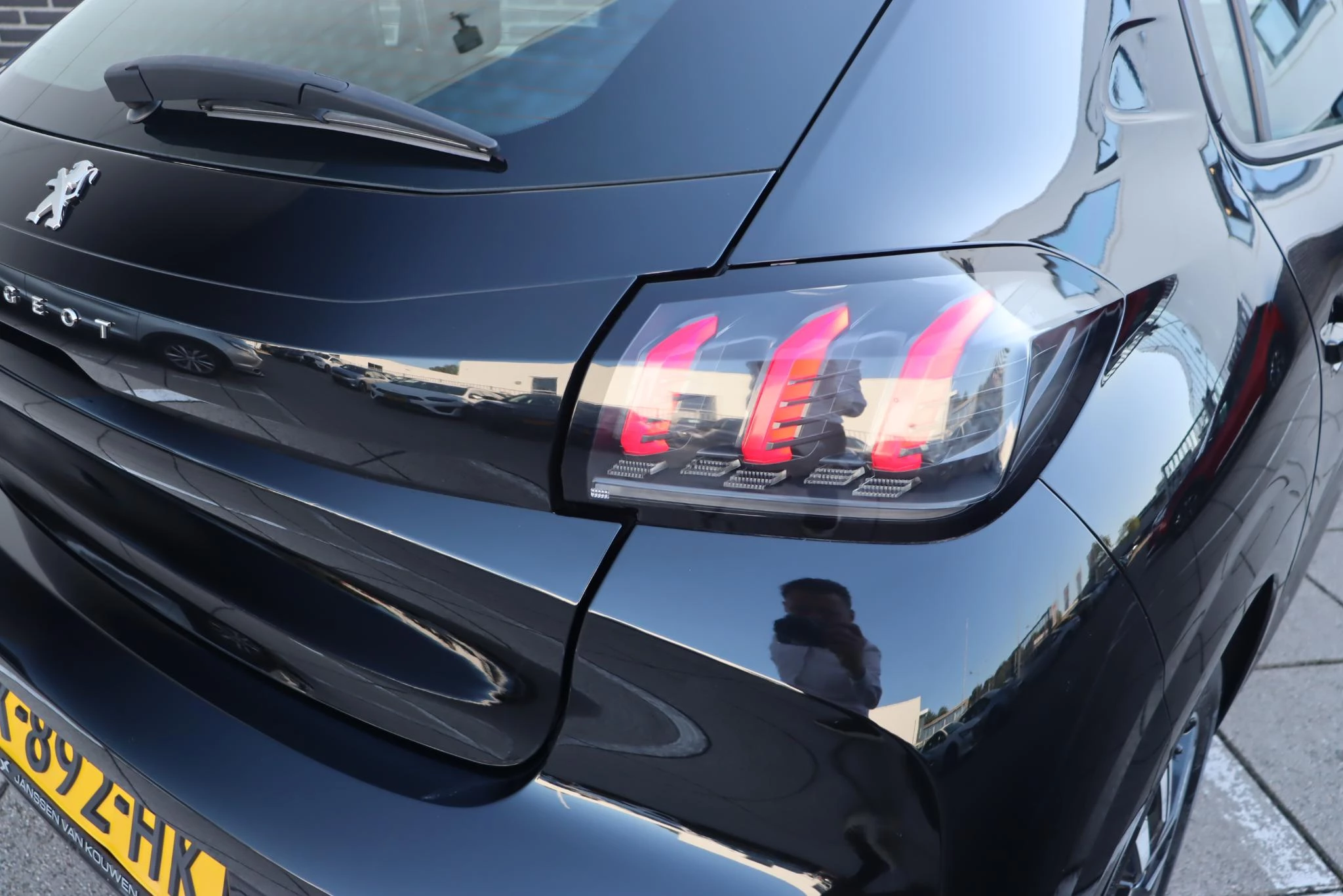 Hoofdafbeelding Peugeot 208