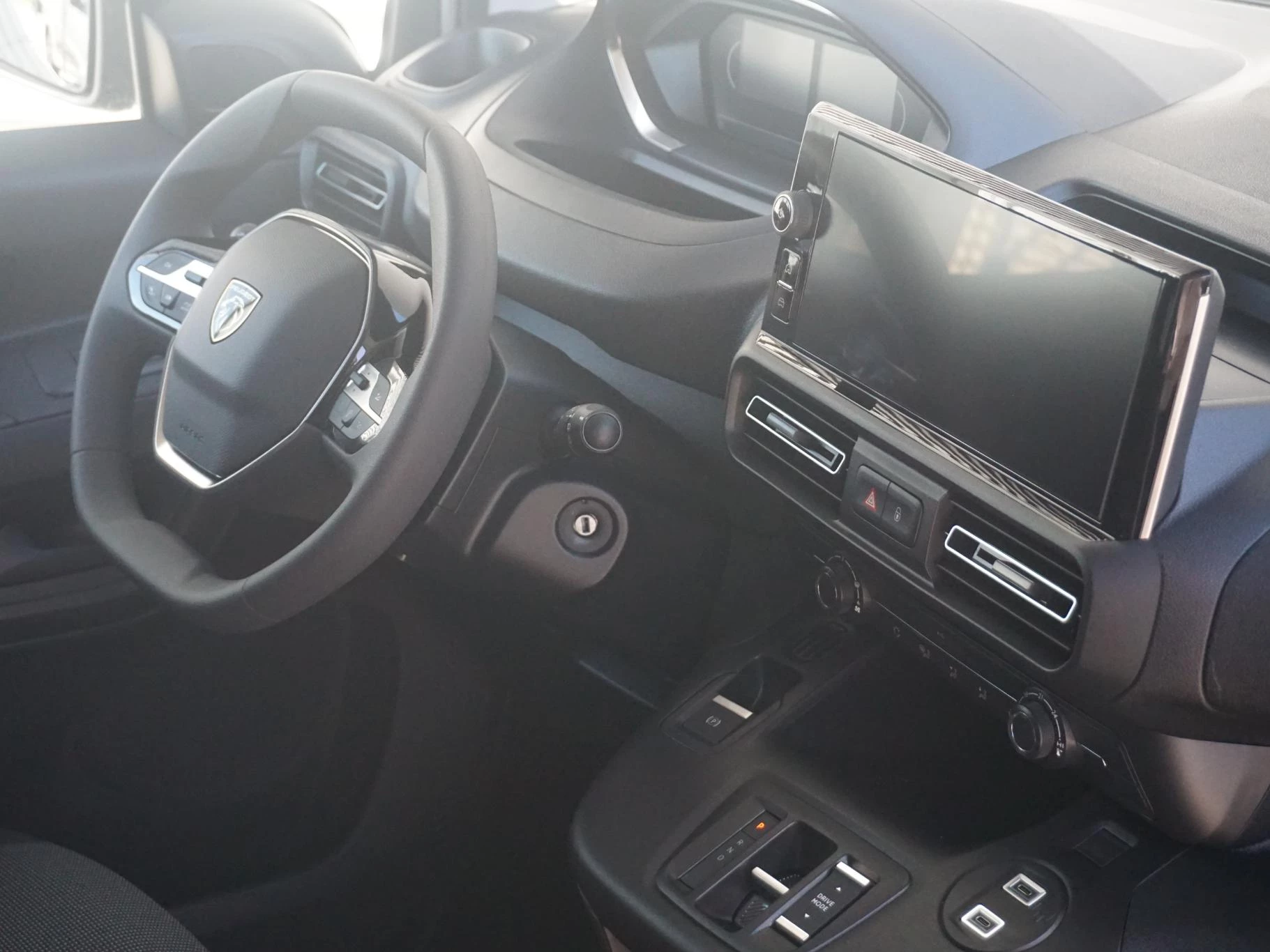 Hoofdafbeelding Peugeot e-Partner