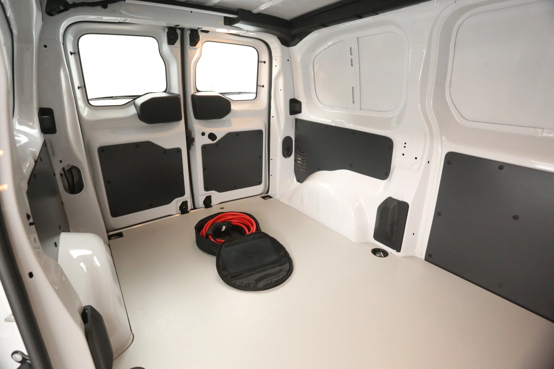 Hoofdafbeelding Peugeot e-Expert