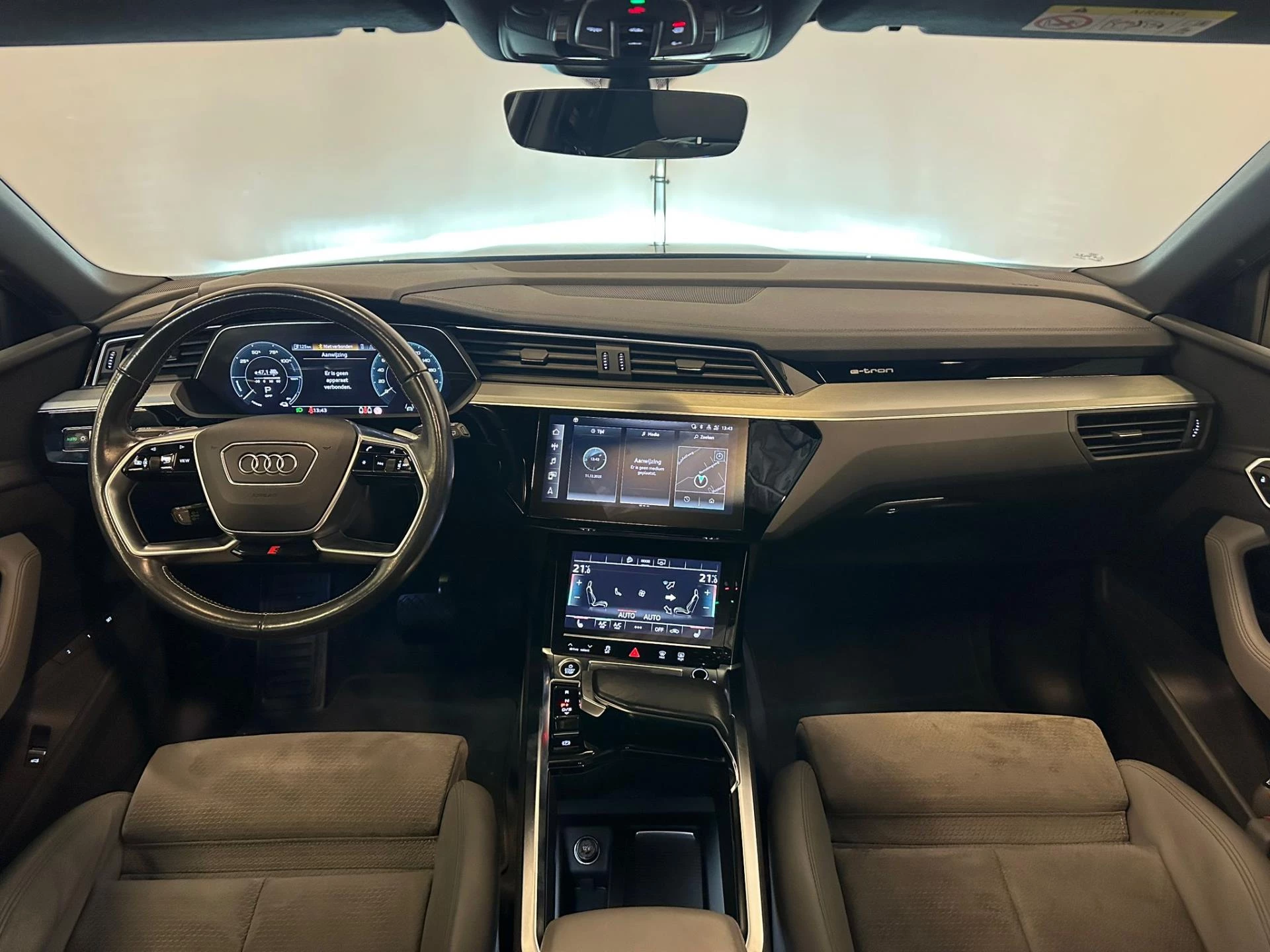 Hoofdafbeelding Audi e-tron