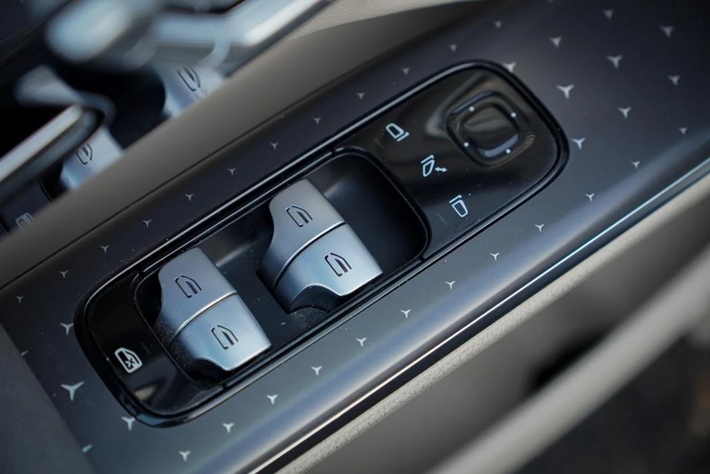 Hoofdafbeelding Mercedes-Benz EQS