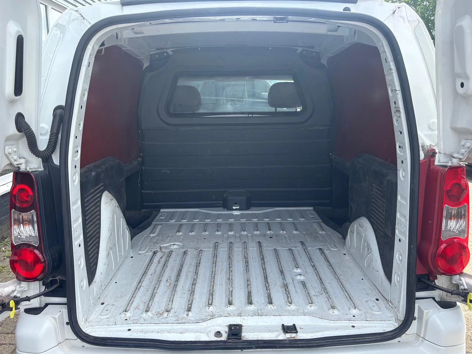 Hoofdafbeelding Peugeot Partner