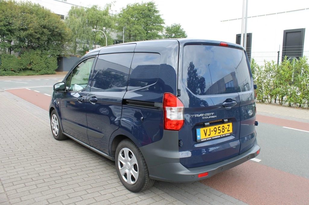 Hoofdafbeelding Ford Transit Courier