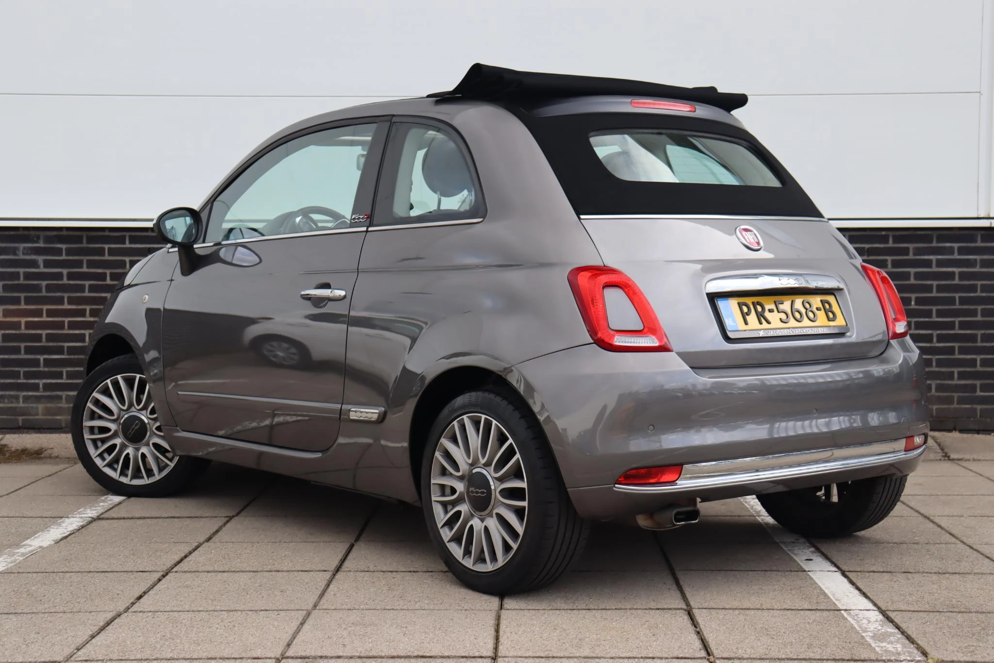 Hoofdafbeelding Fiat 500C