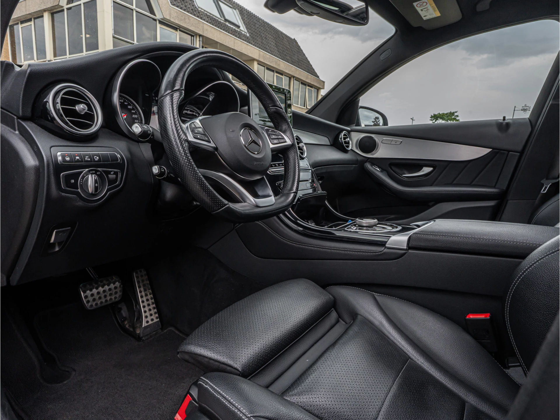 Hoofdafbeelding Mercedes-Benz GLC