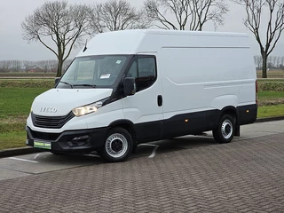 Hoofdafbeelding Iveco Daily Iveco Daily 35S14V 2.3 352 L2H2 Airco Cruise Control PDC Achter 3 Zits Euro6 136 PK!