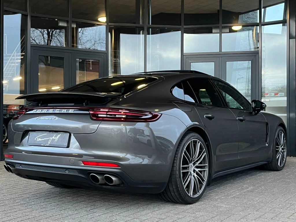 Hoofdafbeelding Porsche Panamera