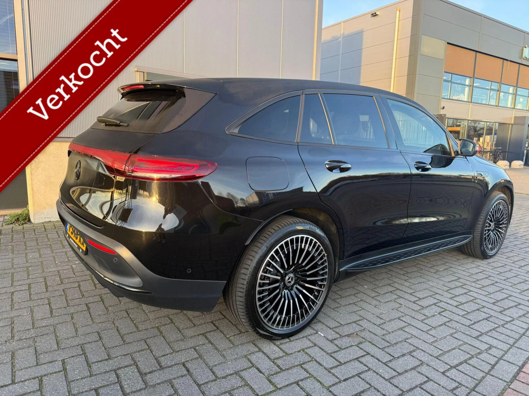 Hoofdafbeelding Mercedes-Benz EQC
