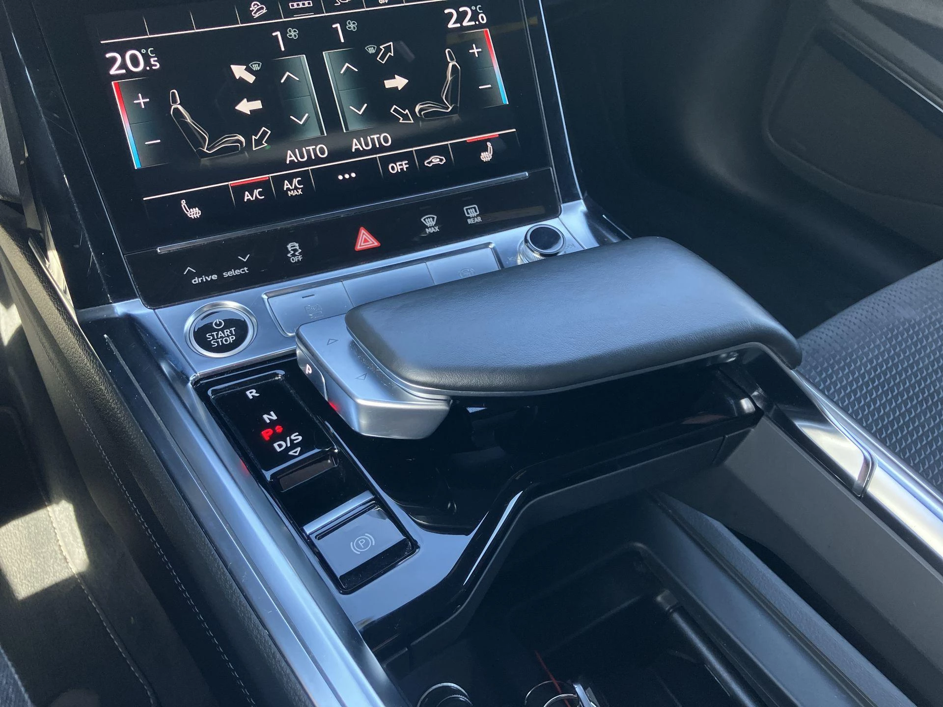 Hoofdafbeelding Audi e-tron