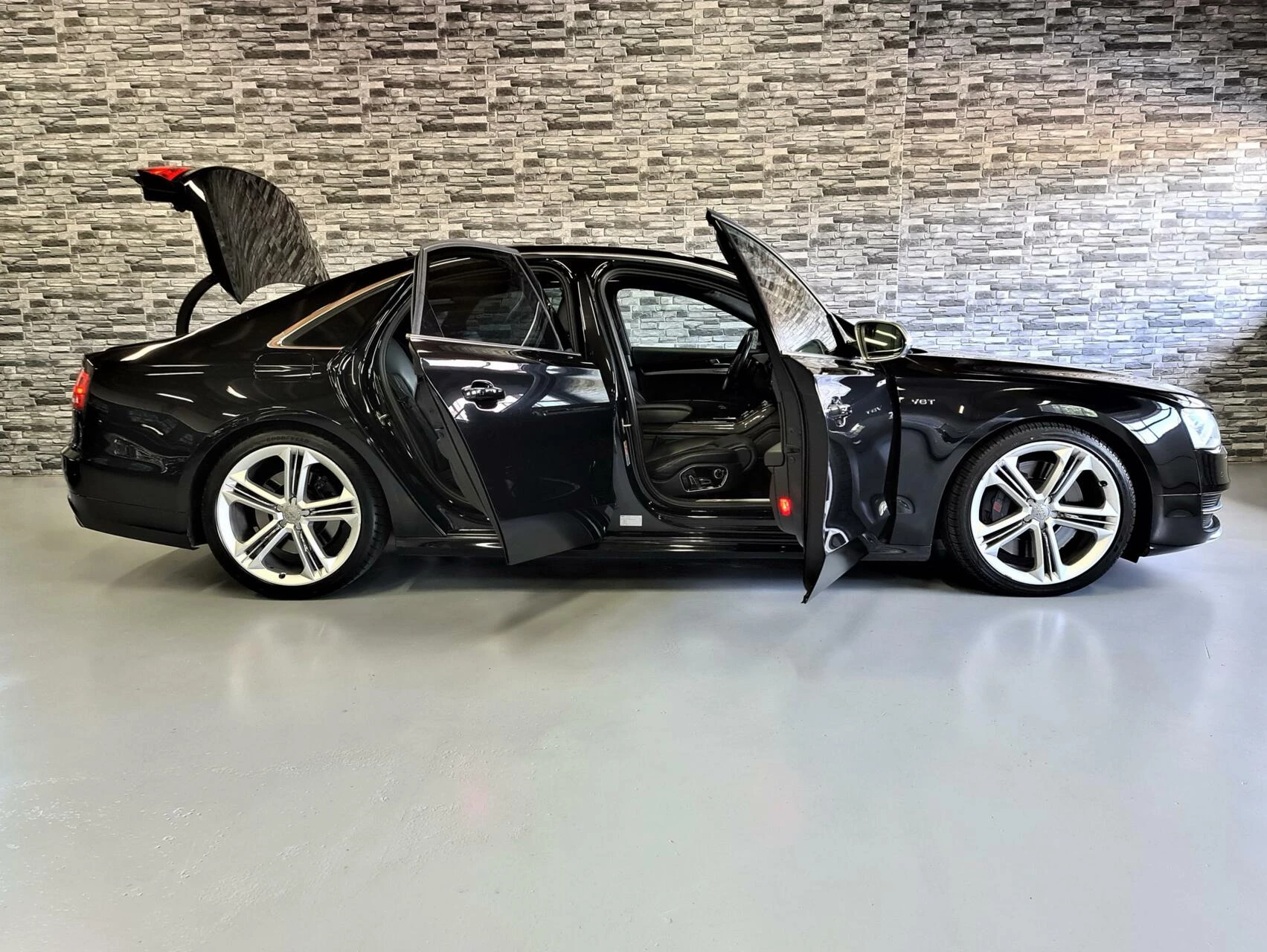 Hoofdafbeelding Audi S8