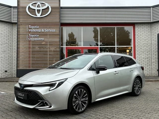 Toyota Corolla Touring Sports 1.8 HYBRID FIRST EDITION PANO-SCHUIF/KLANTELDAK BLIND-SPOT PARK-SENSOREN STOELVERW NAVI APPLE/ANDROID KEYLESS