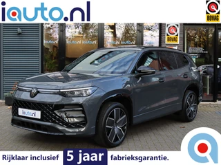 Hoofdafbeelding Volkswagen Tayron Volkswagen Tayron 1.5 eHybrid 272PK R-Line Black Style IQ.Light HD/Pano/Keyless/360/DCC/ACC/Dodehoek/20"/Trekhaak