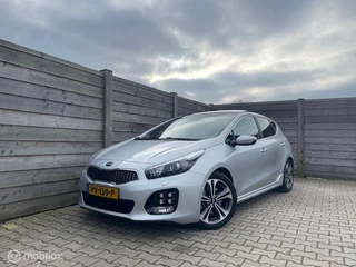 Hoofdafbeelding Kia cee'd Kia cee'd 1.0 T-GDi GT-Plusline Pano-Navi-Stoelverw-DAB