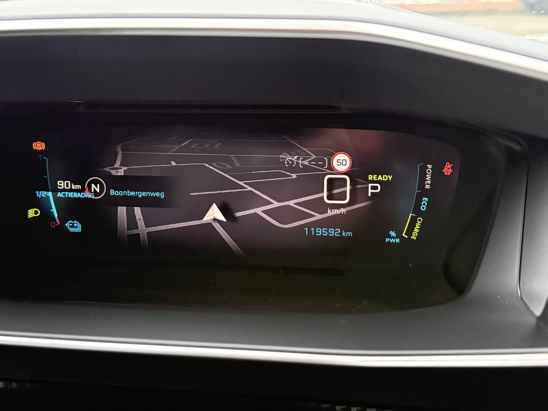 Hoofdafbeelding Peugeot e-2008