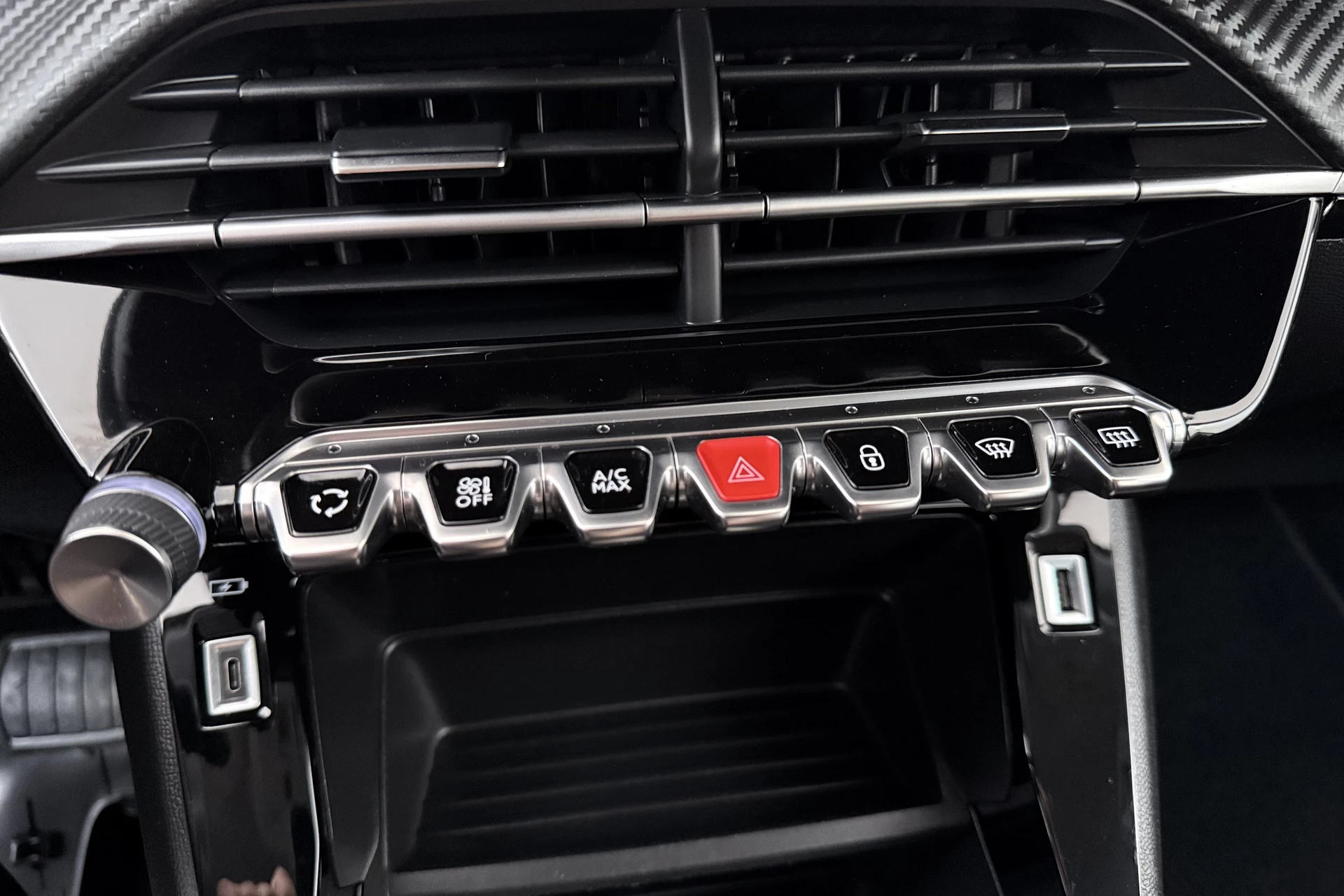 Hoofdafbeelding Peugeot e-208