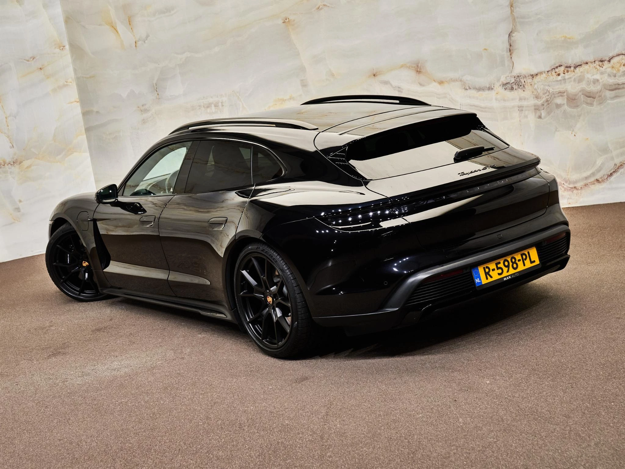 Hoofdafbeelding Porsche Taycan