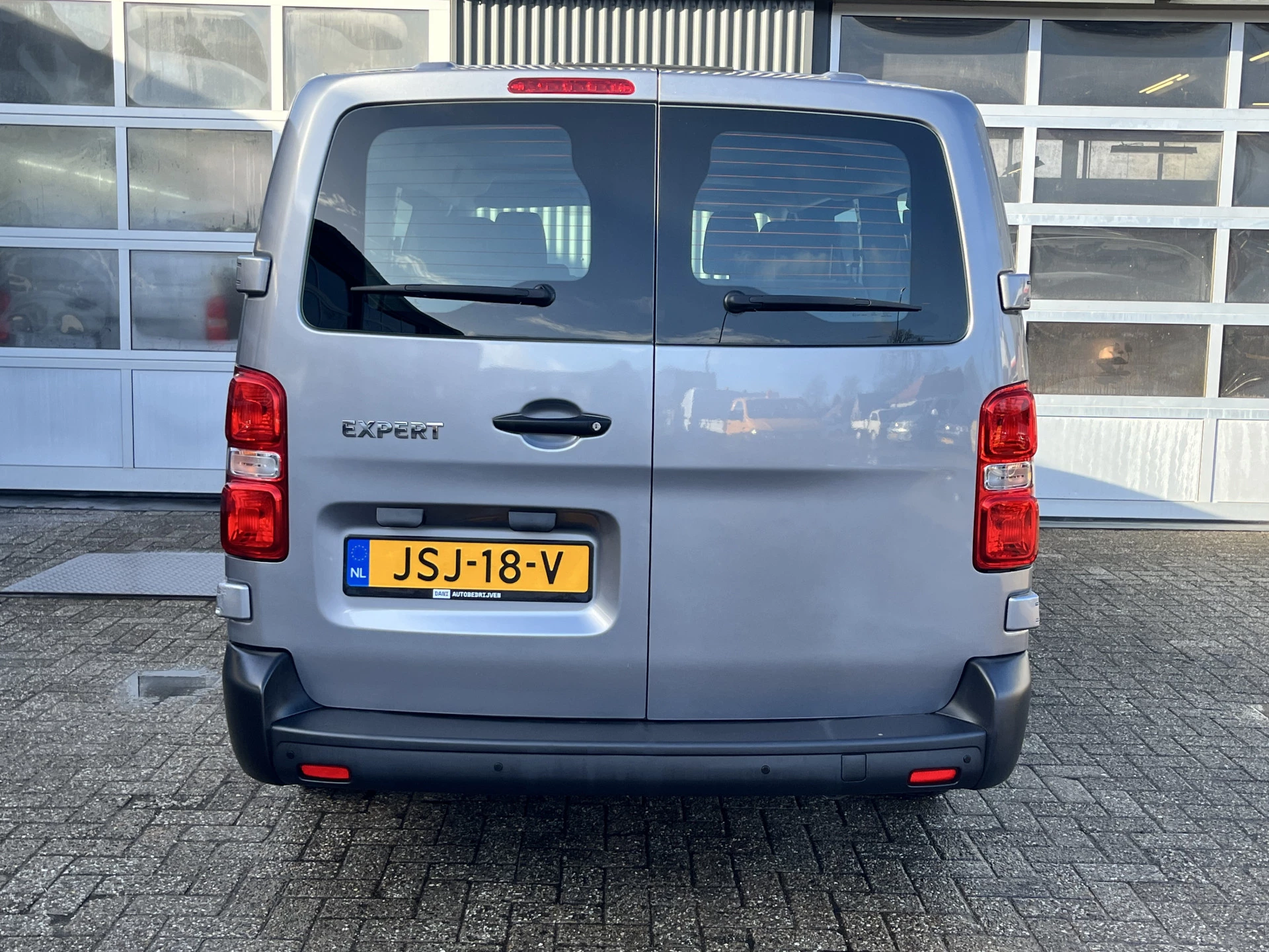 Hoofdafbeelding Peugeot Traveller