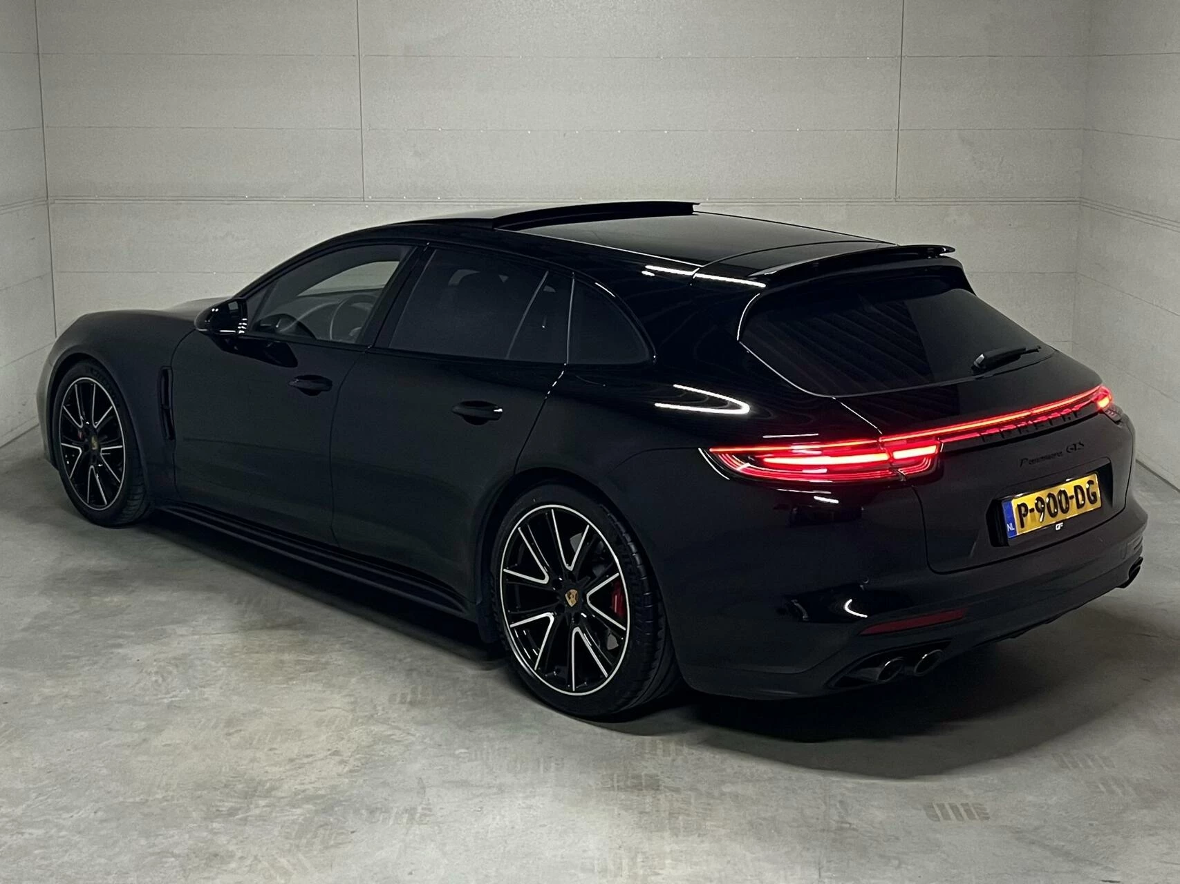 Hoofdafbeelding Porsche Panamera