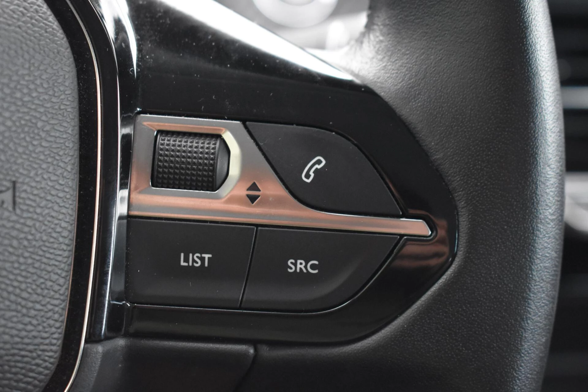 Hoofdafbeelding Peugeot e-208