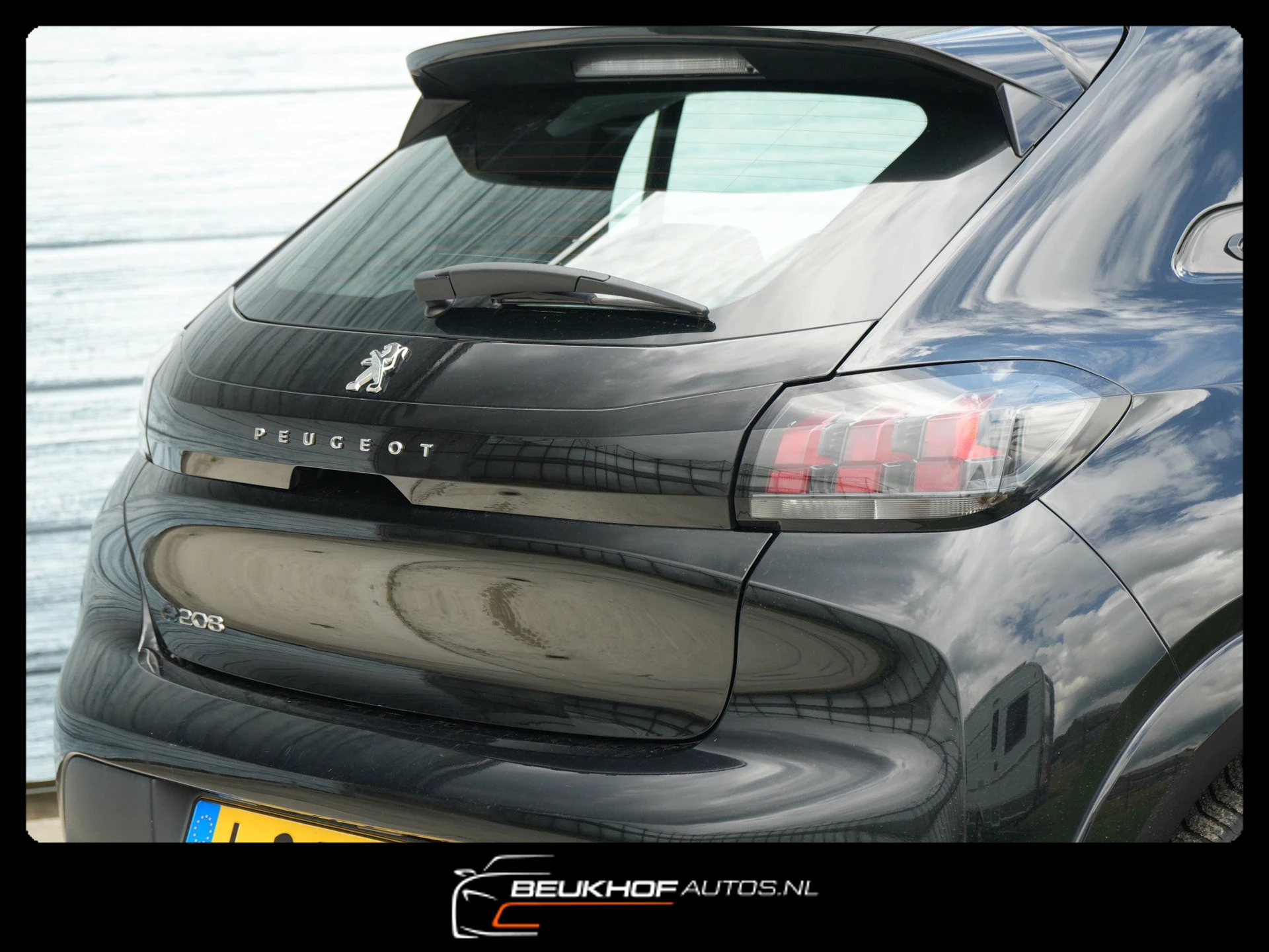 Hoofdafbeelding Peugeot e-208