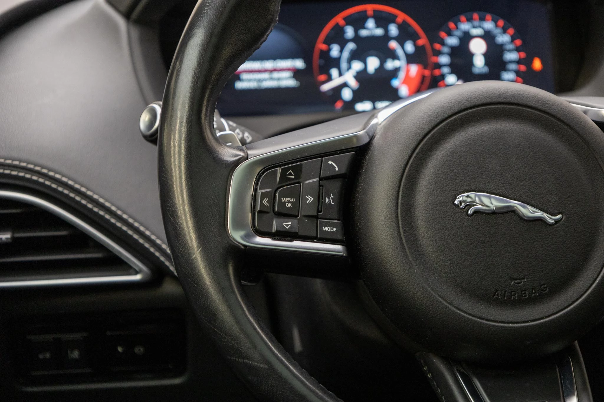 Hoofdafbeelding Jaguar F-PACE