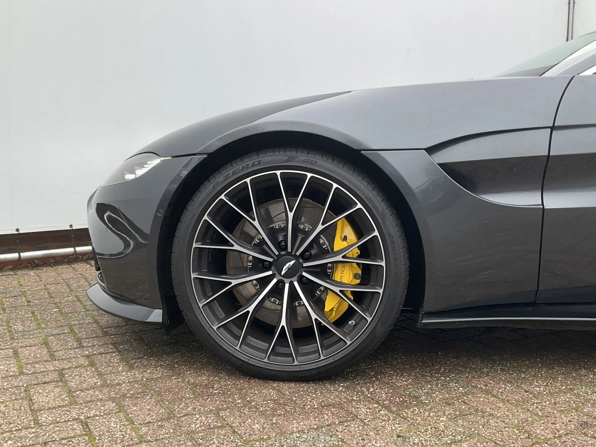 Hoofdafbeelding Aston Martin V8 Vantage