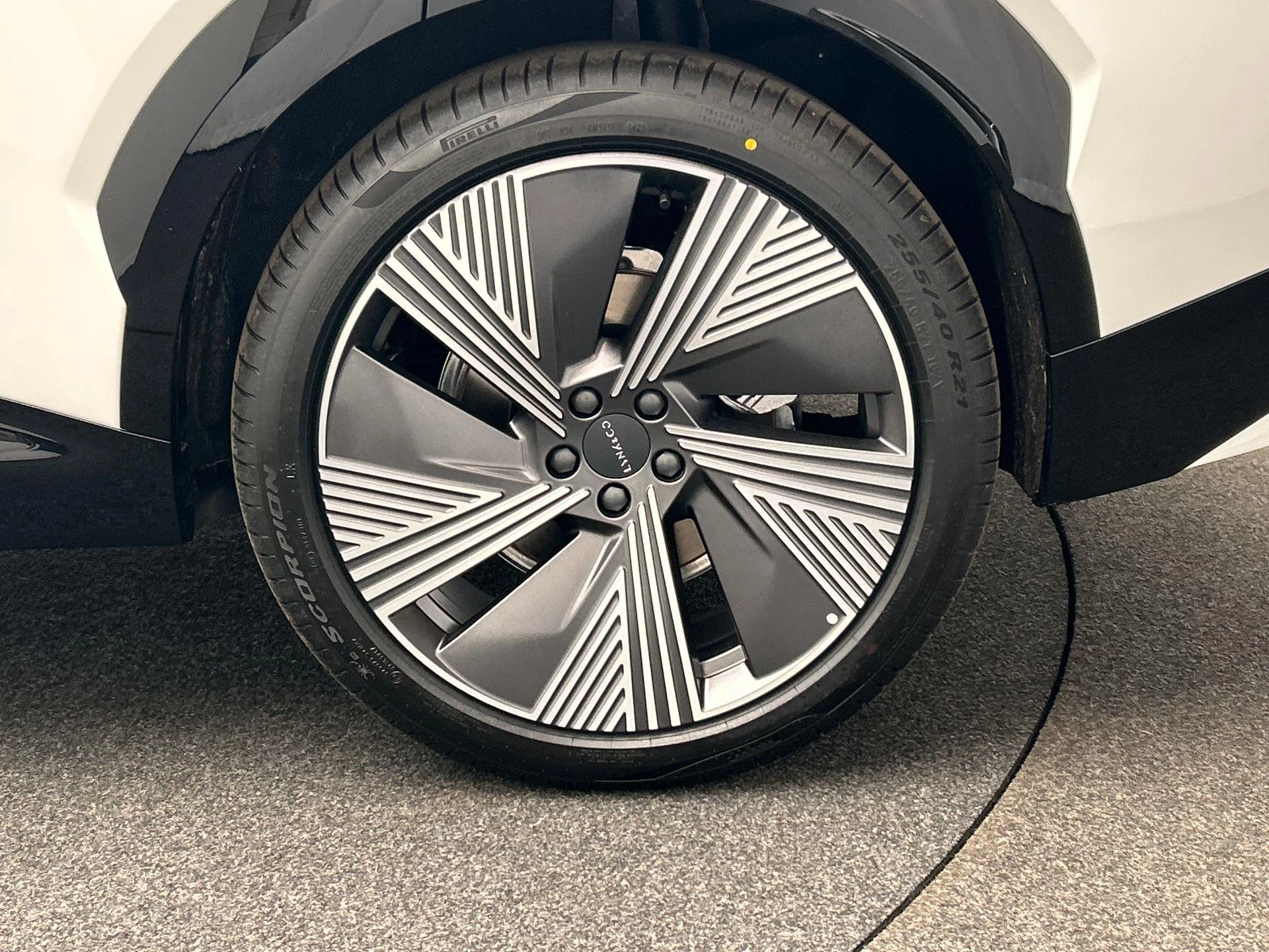 Hoofdafbeelding Lynk & Co 08