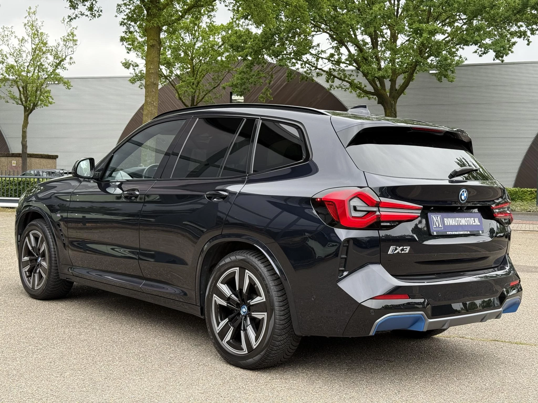 Hoofdafbeelding BMW iX3