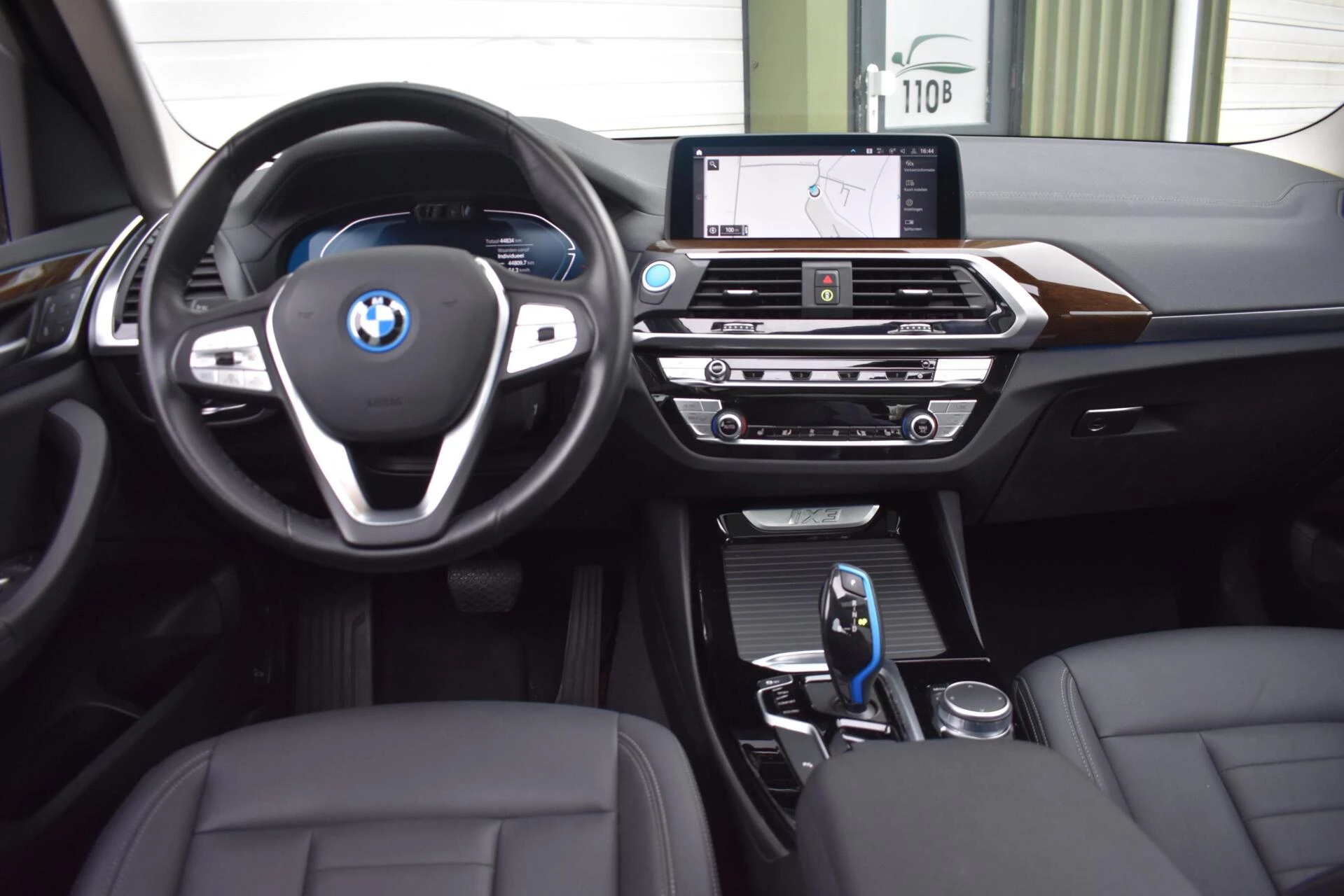 Hoofdafbeelding BMW iX3