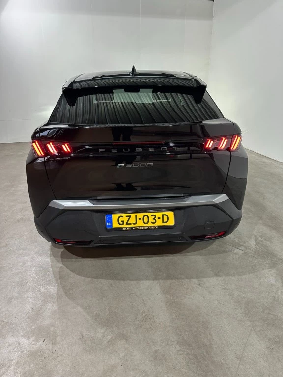 Hoofdafbeelding Peugeot e-3008