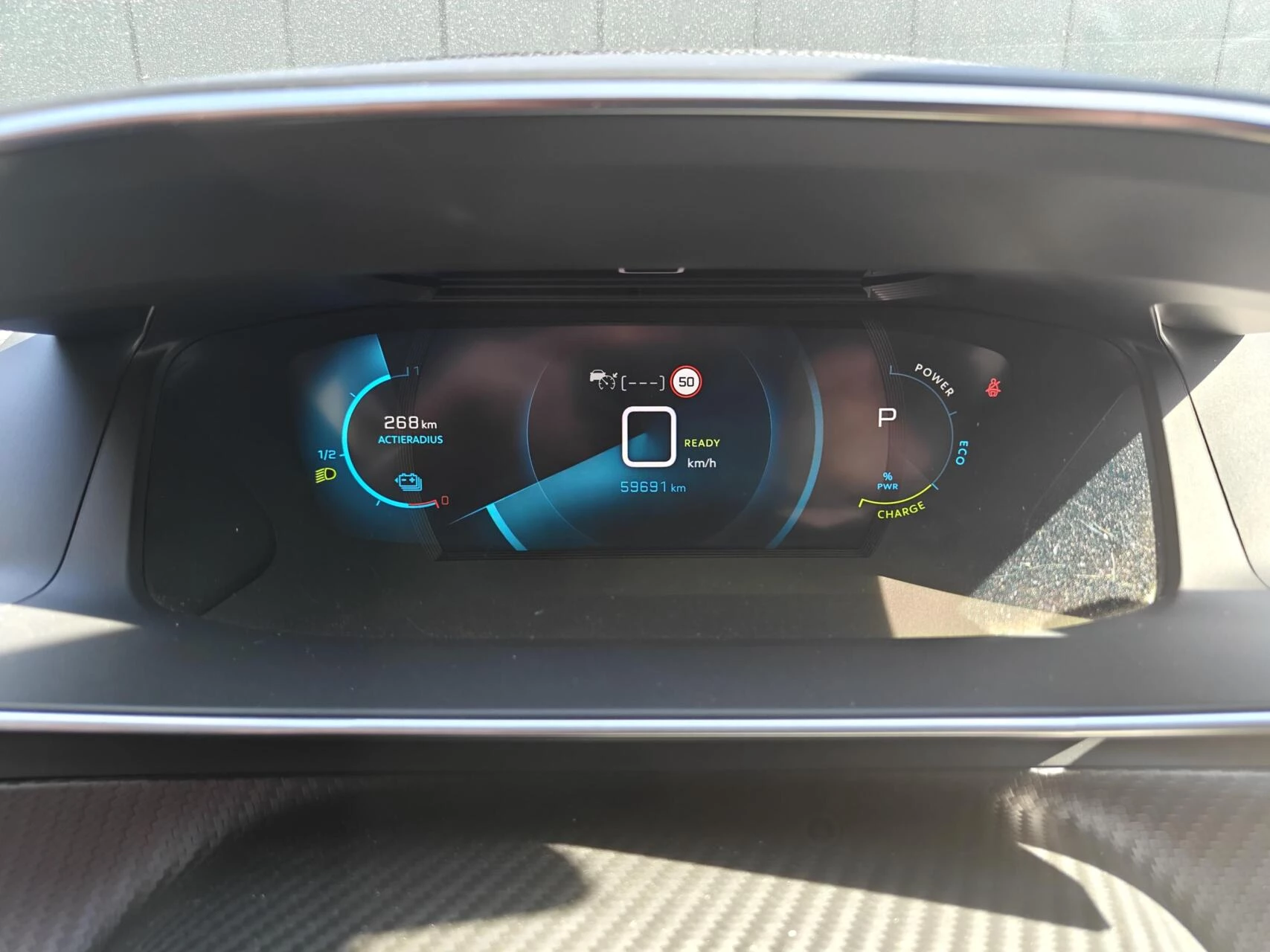 Hoofdafbeelding Peugeot e-208