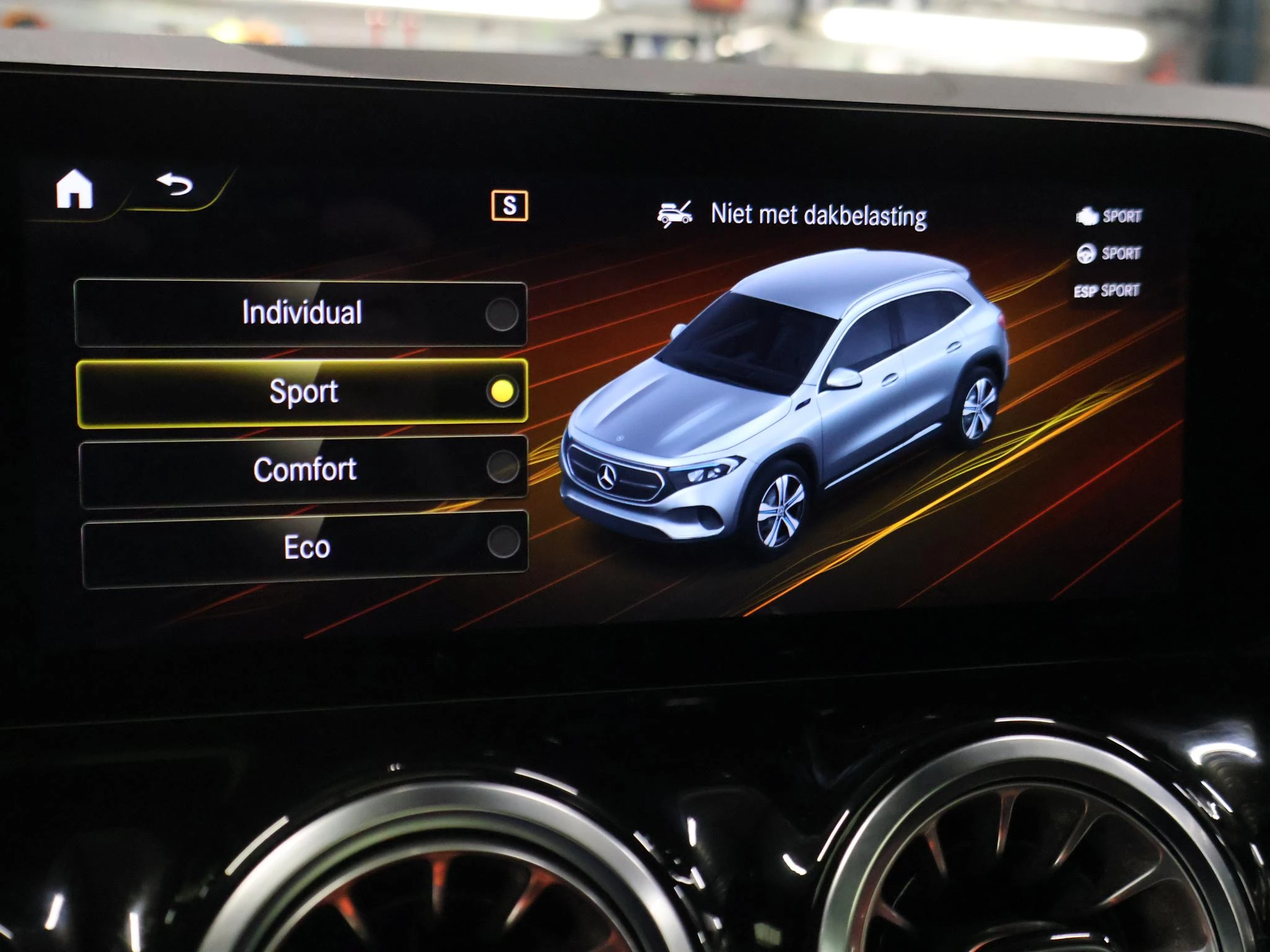 Hoofdafbeelding Mercedes-Benz EQA