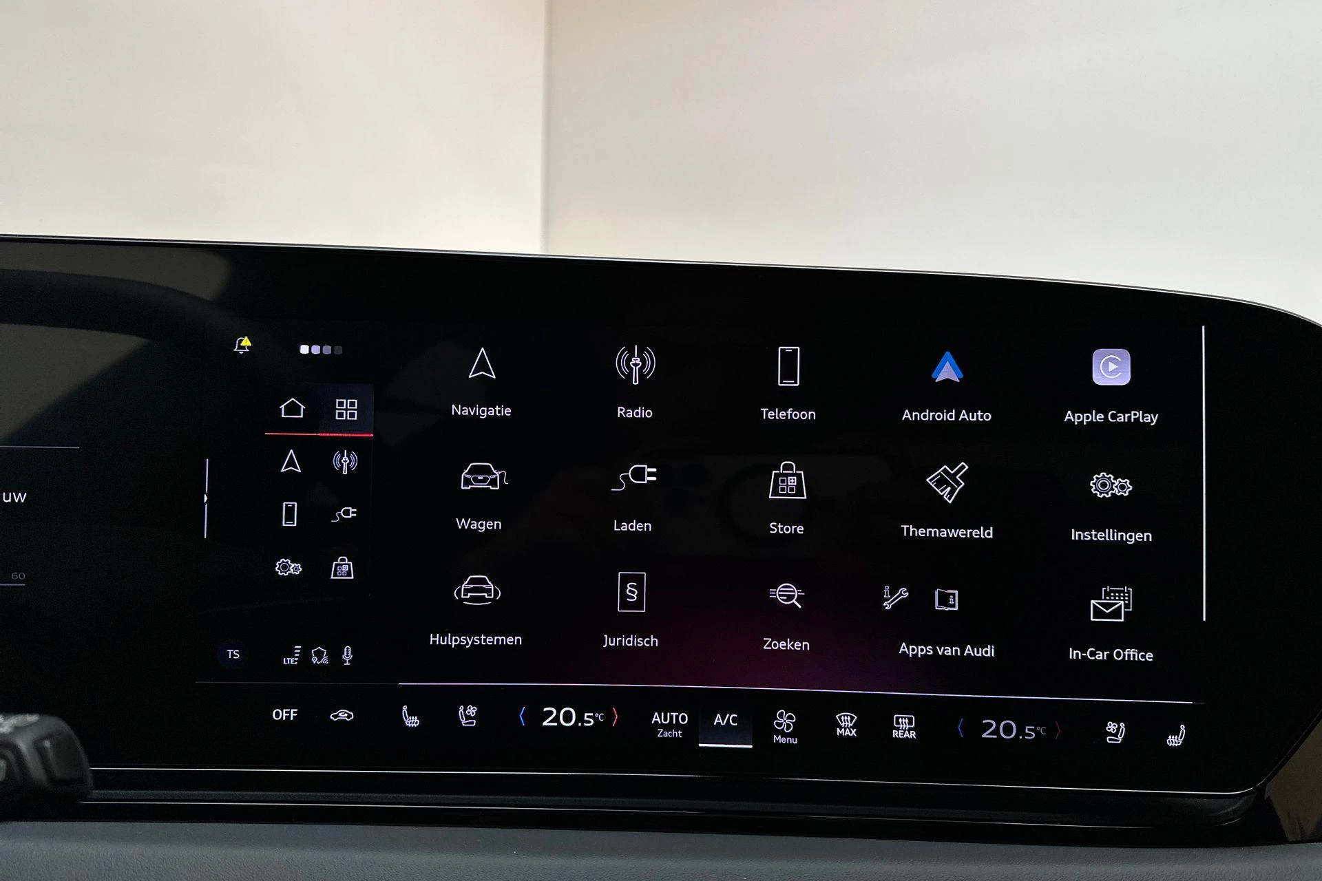 Hoofdafbeelding Audi A6 Avant e-tron