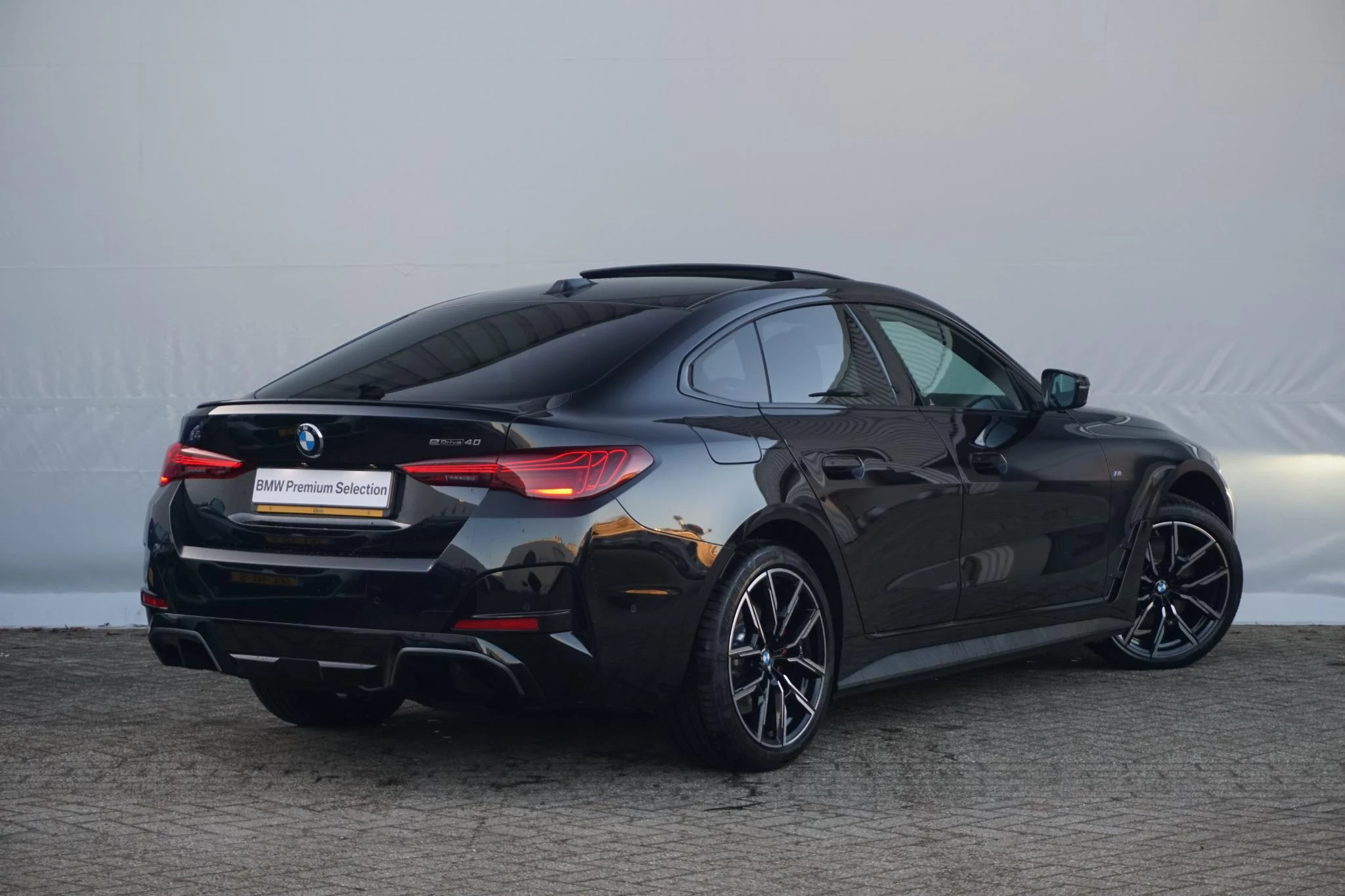 Hoofdafbeelding BMW i4