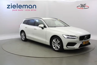 Volvo V60 2.0 B3 Momentum Business Automaat - Carplay, Digital Cockpit