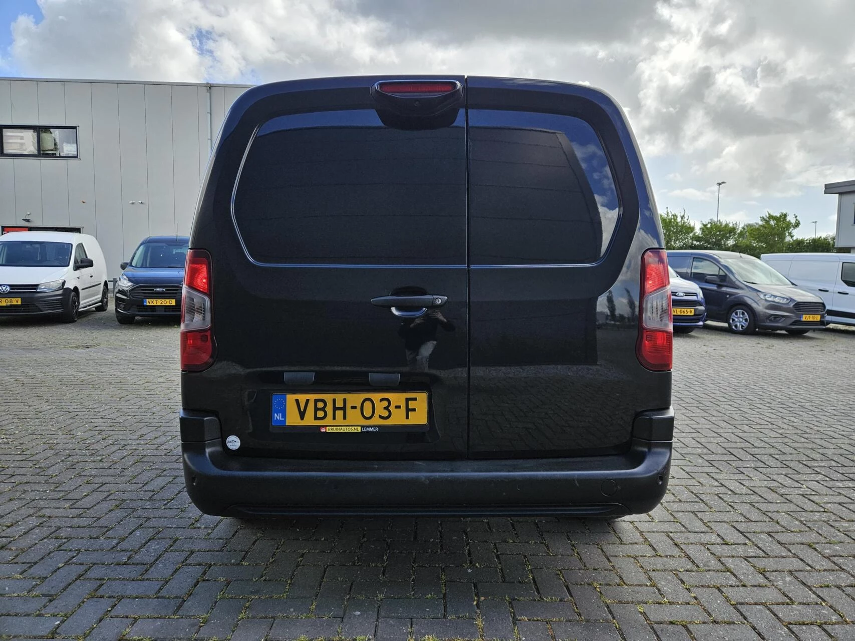Hoofdafbeelding Peugeot Partner