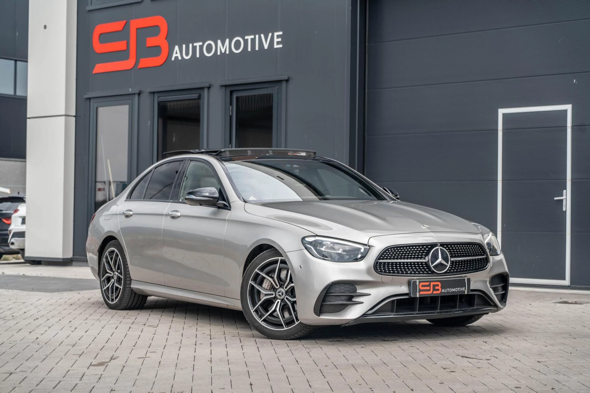 Hoofdafbeelding Mercedes-Benz E-Klasse