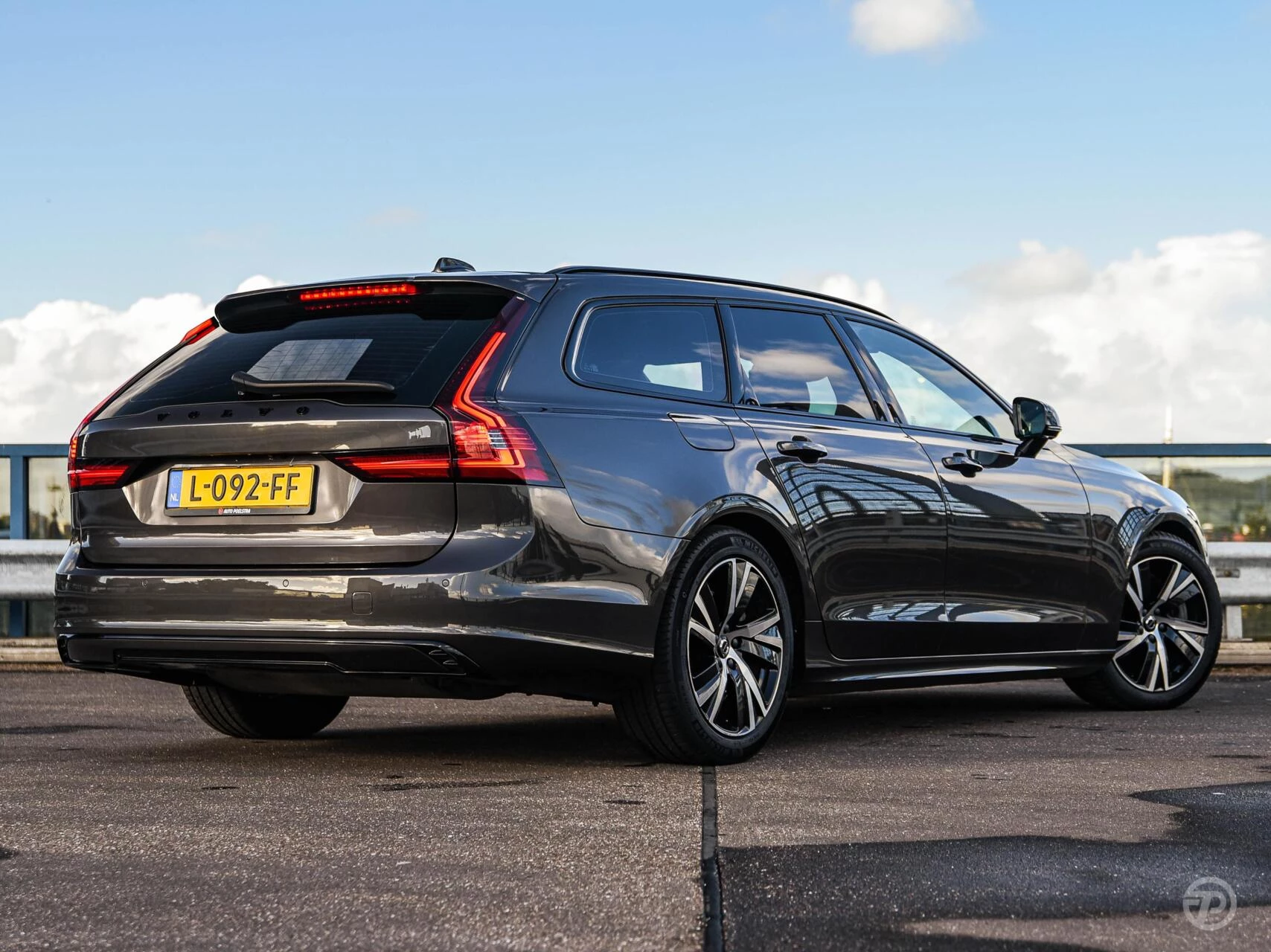 Hoofdafbeelding Volvo V90
