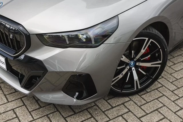 Hoofdafbeelding BMW i5