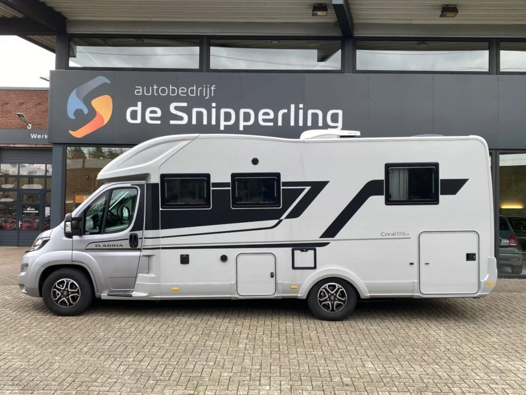 Hoofdafbeelding Adria Coral Supreme 670 Dc Queensbed E&p L