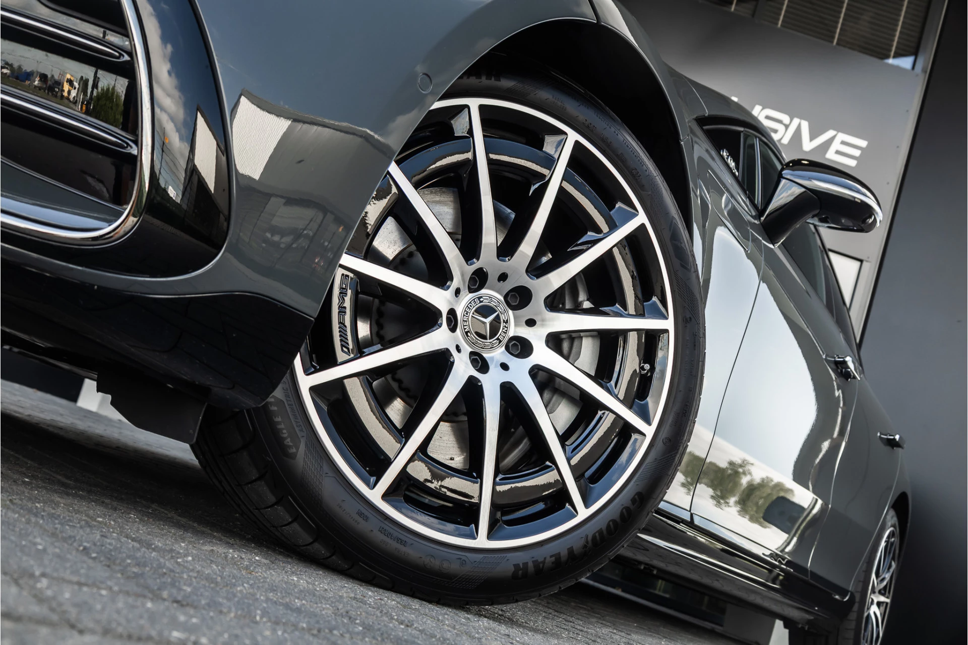 Hoofdafbeelding Mercedes-Benz EQS