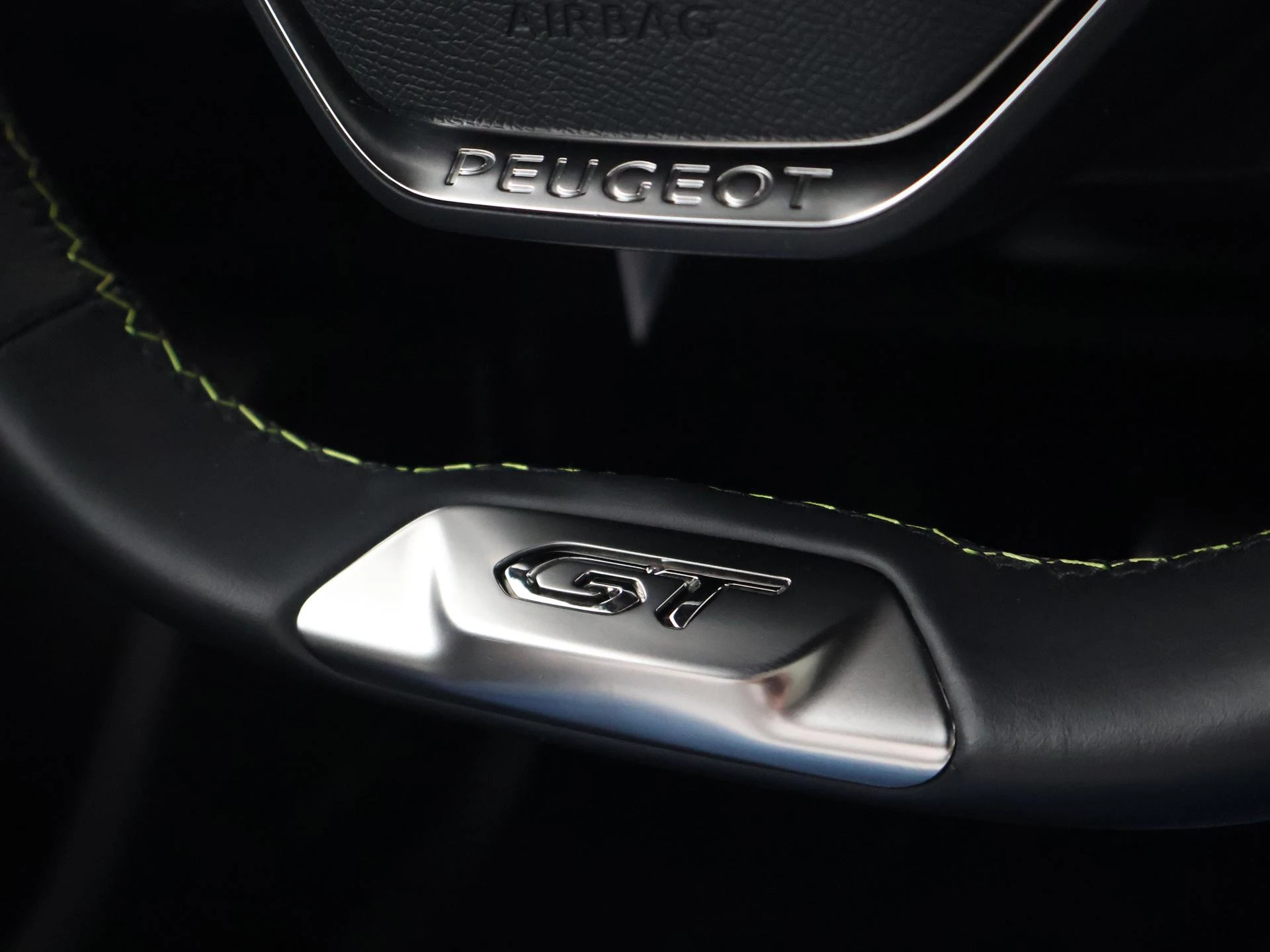 Hoofdafbeelding Peugeot e-2008