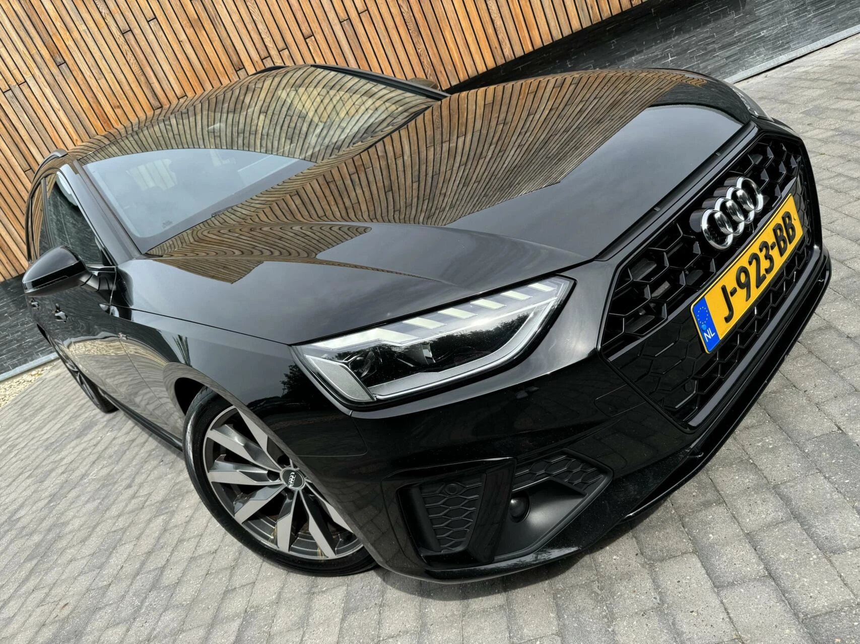 Hoofdafbeelding Audi A4