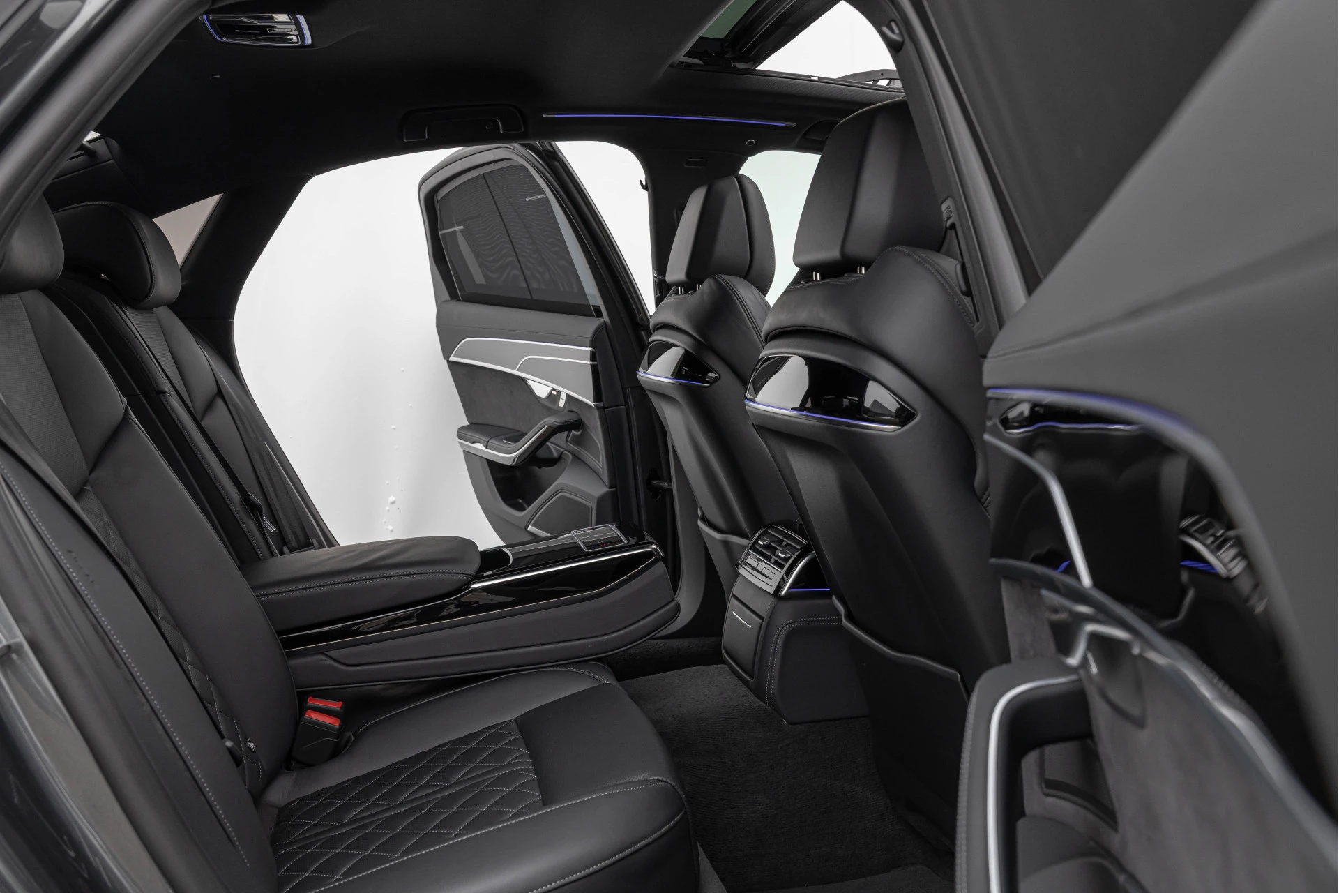 Hoofdafbeelding Audi S8