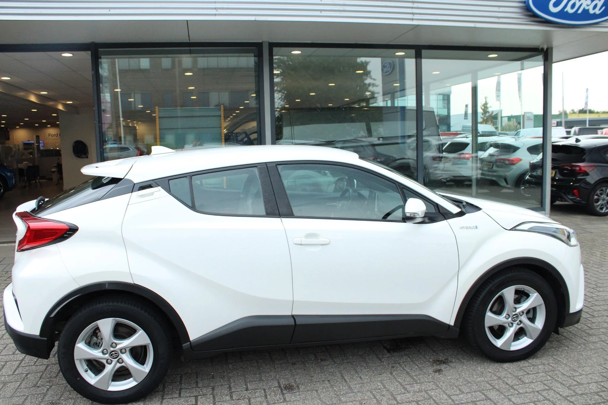 Hoofdafbeelding Toyota C-HR
