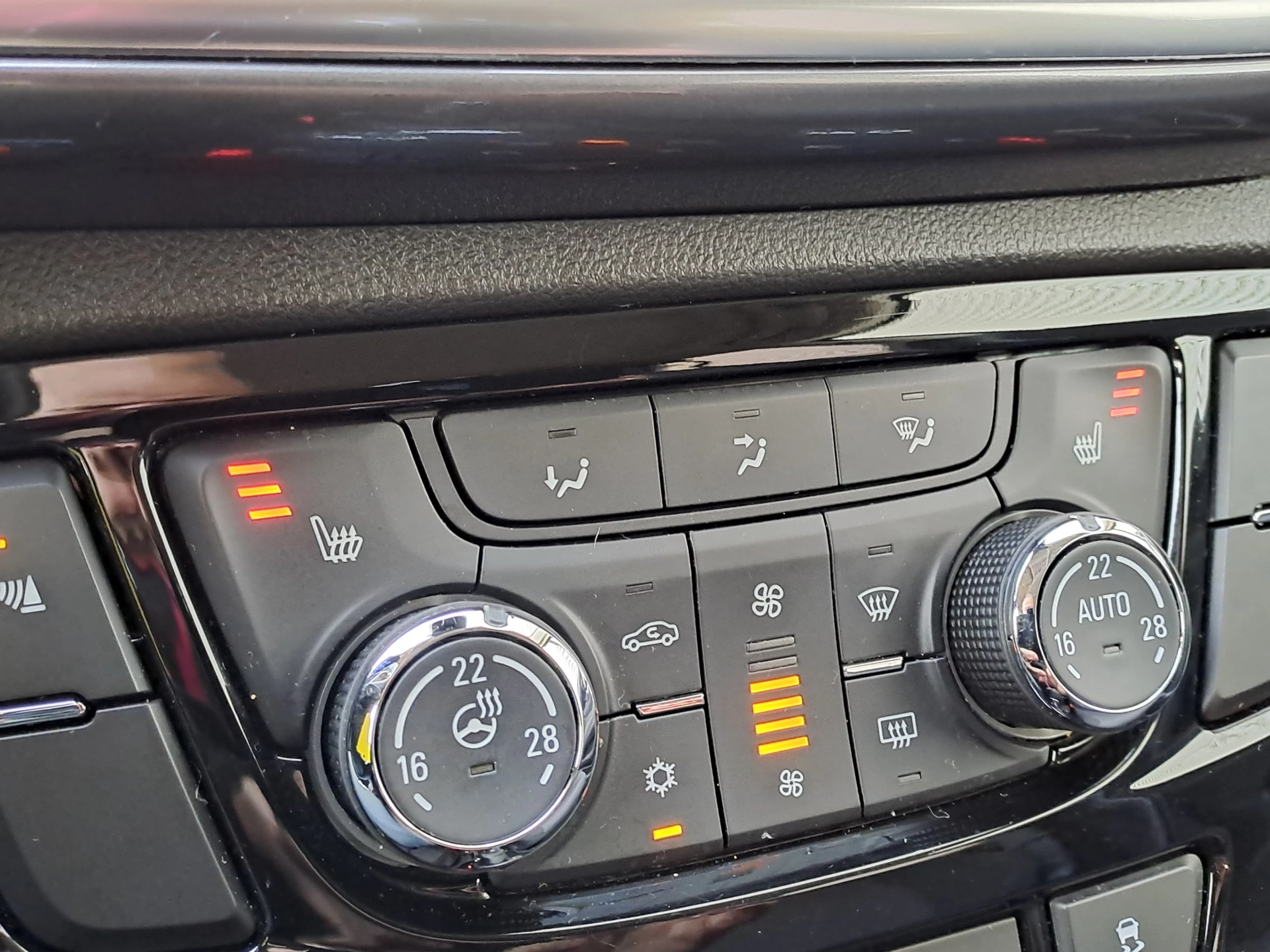 Hoofdafbeelding Opel Mokka X