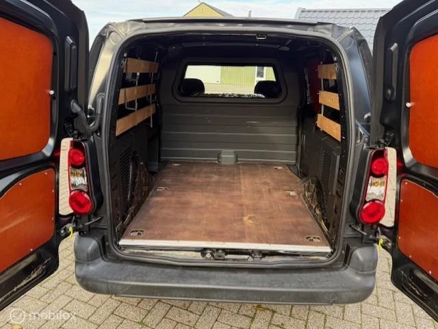 Hoofdafbeelding Peugeot Partner