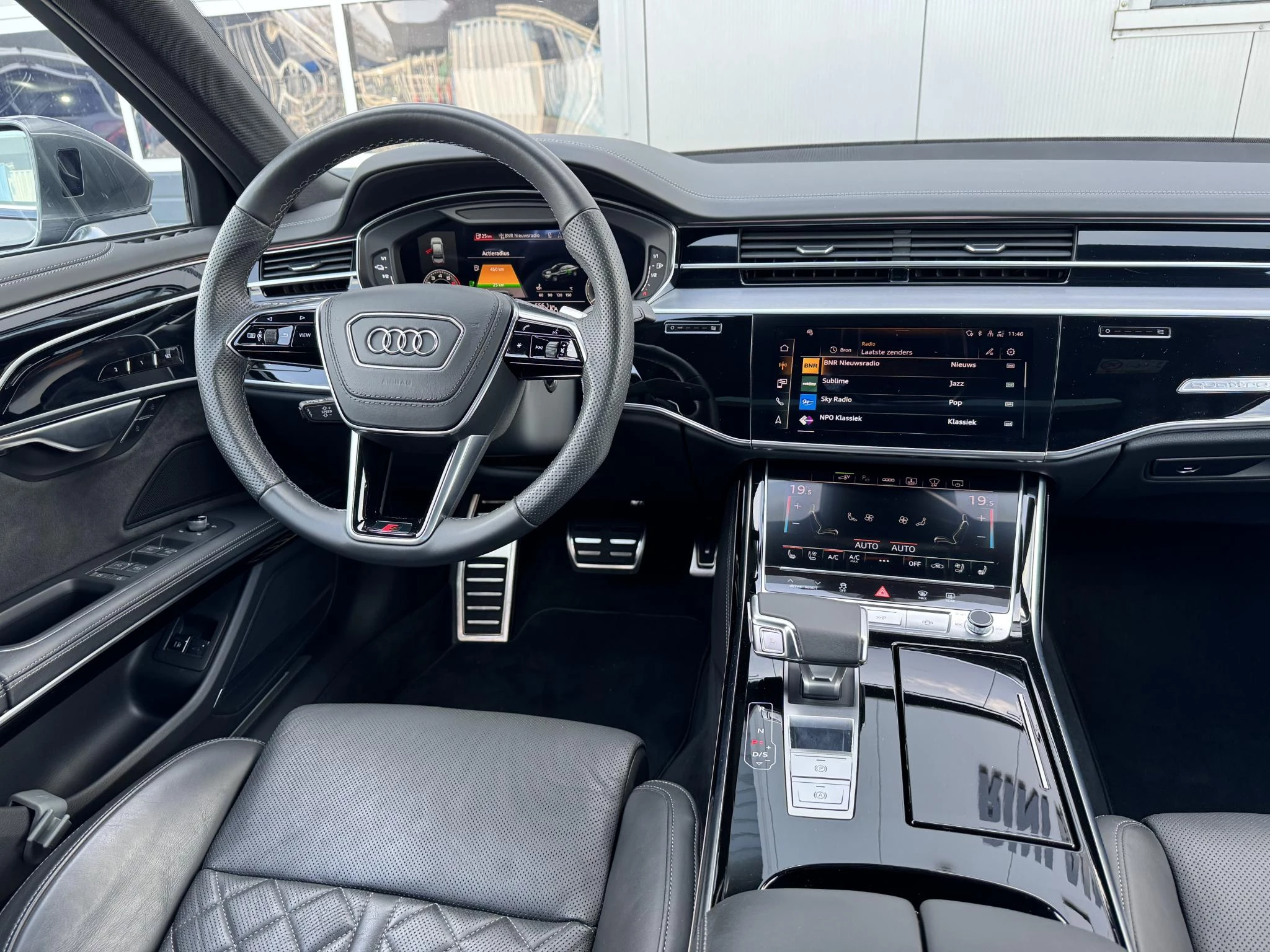 Hoofdafbeelding Audi A8